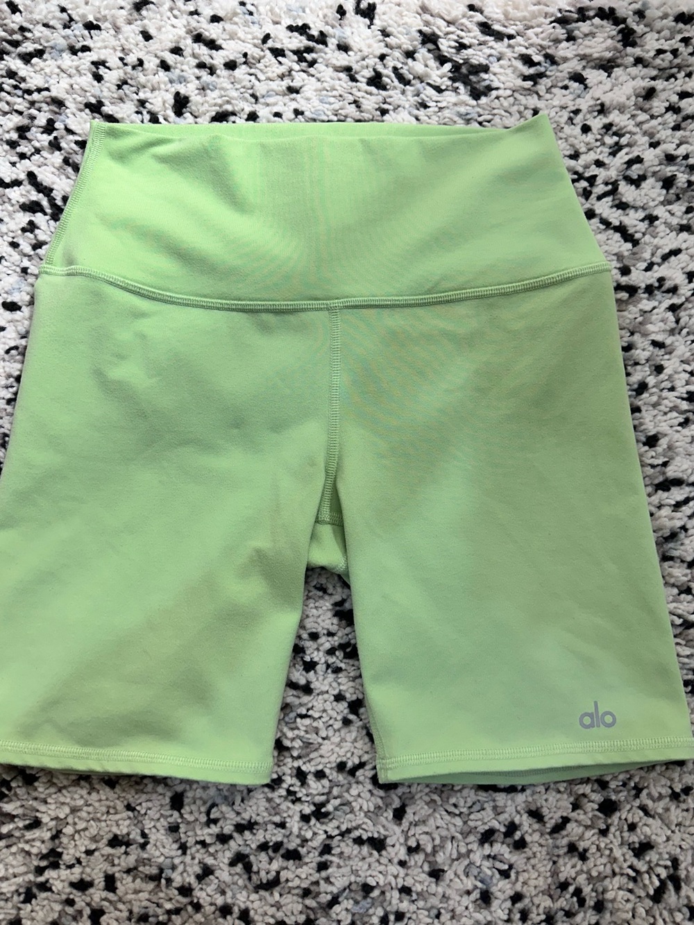 Alo Yoga Lime Green High Waisted Biker Shorts‎ Size Small
